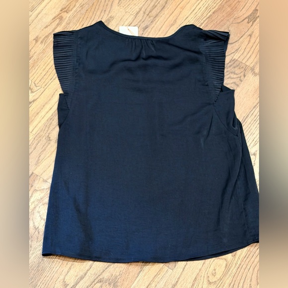 NWT Skies Are Blue Pleated Flutter Sleeve Blouse, Size S - Picture 3 of 6